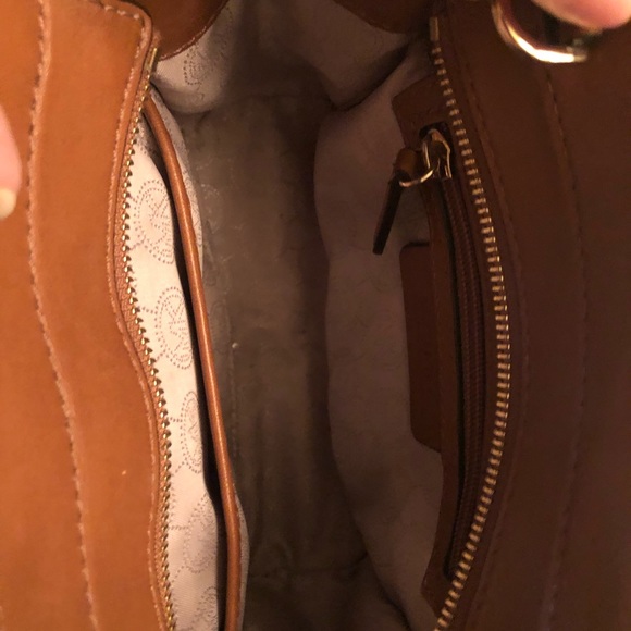 Authentic Michael Kors Small satchel brown - Picture 13 of 16